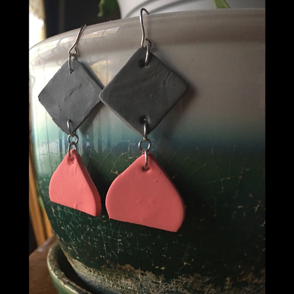 Peach & Marble Dangle Earrings - Picture 3 of 3